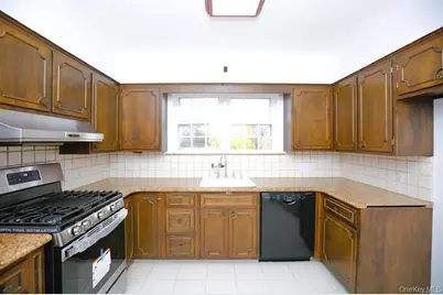 18714 Aberdeen Road, Jamaica, NY 11432 - Photo 17