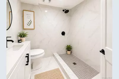 12310 85th Avenue, Kew Gardens, NY 11415 - Photo 7