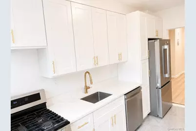28-02 Parsons Blvd #1E, Flushing, NY 11354 - Photo 5