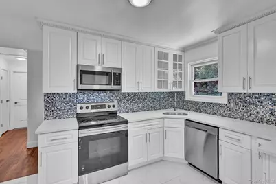 9 Taft Court, Deer Park, NY 11729 - Photo 11