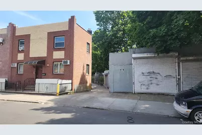 7432 Calamus Avenue, Elmhurst, NY 11373 - Photo 25