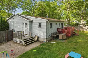84 Queen Rd, Mastic Beach, NY 11951 - Photo 3