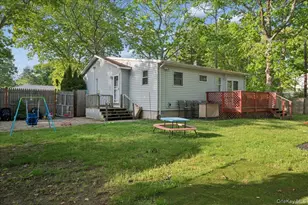 84 Queen Rd, Mastic Beach, NY 11951 - Photo 19