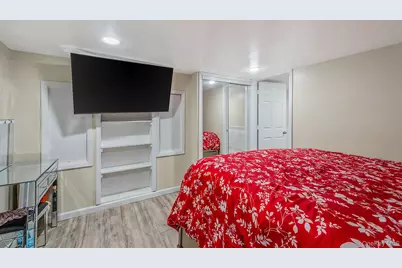 117 Wadsworth Avenue, Levittown, NY 11756 - Photo 21