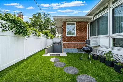 117 Wadsworth Avenue, Levittown, NY 11756 - Photo 27
