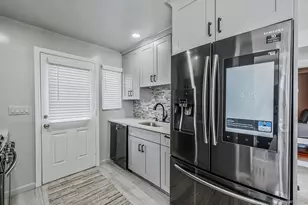 117 Wadsworth Ave, Levittown, NY 11756 - Photo 7