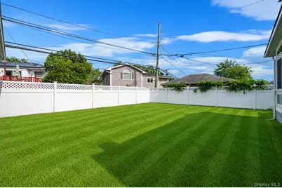 117 Wadsworth Avenue, Levittown, NY 11756 - Photo 25