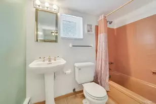 1827 Roberta Ln, Merrick, NY 11566 - Photo 15