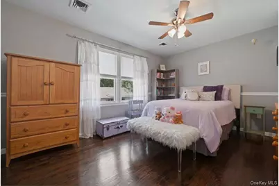346 Seaford Avenue, Massapequa, NY 11758 - Photo 17