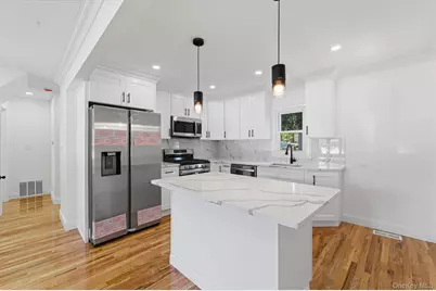 26 Brandon Avenue, Amityville, NY 11701 - Photo 15