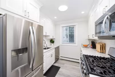 200 Merrick Road #F, Amityville, NY 11701 - Photo 21