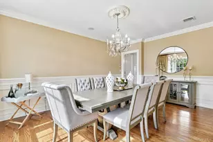 217 Wellington Rd, Garden City, NY 11530 - Photo 5