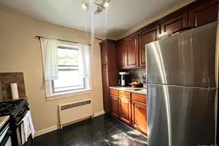 69-68 137th St, Flushing, NY 11367 - Photo 11