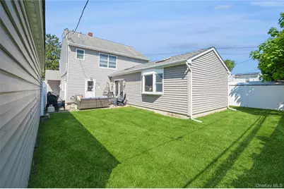 49 Harness Lane, Levittown, NY 11756 - Photo 33