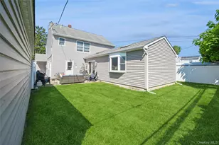49 Harness Ln, Levittown, NY 11756 - Photo 33