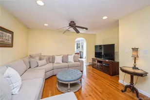 49 Harness Ln, Levittown, NY 11756 - Photo 9