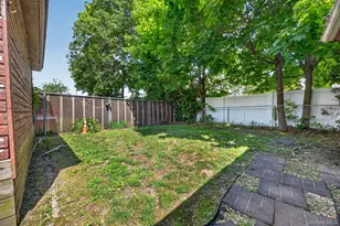 2456 Rockville Centre Pkwy, Oceanside, NY 11572 - Photo 19