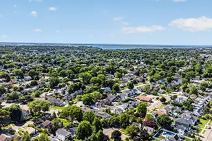 2456 Rockville Centre Pkwy, Oceanside, NY 11572 - Photo 39