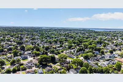 2456 Rockville Centre Parkway, Oceanside, NY 11572 - Photo 41