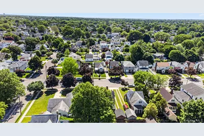 2456 Rockville Centre Parkway, Oceanside, NY 11572 - Photo 31