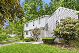 100 Pembrook Dr, Yonkers, NY 10710 - Photo 9