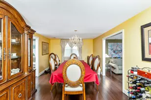 19 Knoll Ln, Smithtown, NY 11787 - Photo 9