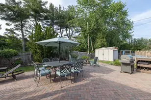 19 Knoll Ln, Smithtown, NY 11787 - Photo 25