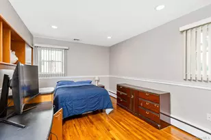 19 Knoll Ln, Smithtown, NY 11787 - Photo 21