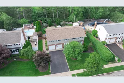 19 Knoll Lane, Smithtown, NY 11787 - Photo 29
