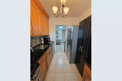 88-27 Shore Parkway #25, Howard Beach, NY 11414 - Photo 9