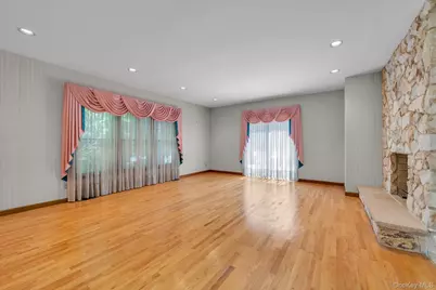 244 Store Hill Road, Old Westbury, NY 11568 - Photo 7