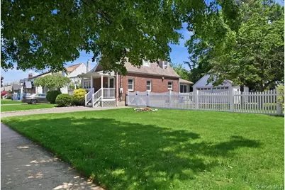 2395 Yorktown Street, Oceanside, NY 11572 - Photo 41