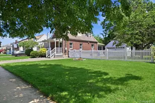 2395 Yorktown St, Oceanside, NY 11572 - Photo 41