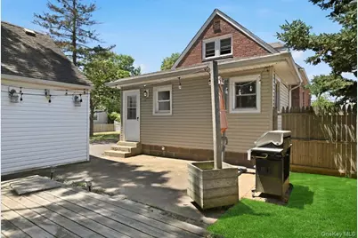 2395 Yorktown Street, Oceanside, NY 11572 - Photo 33