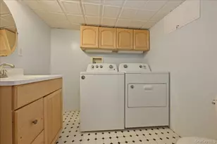2395 Yorktown St, Oceanside, NY 11572 - Photo 29