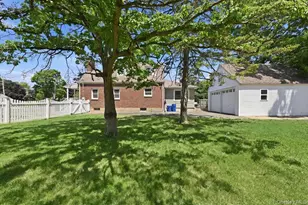 2395 Yorktown St, Oceanside, NY 11572 - Photo 37