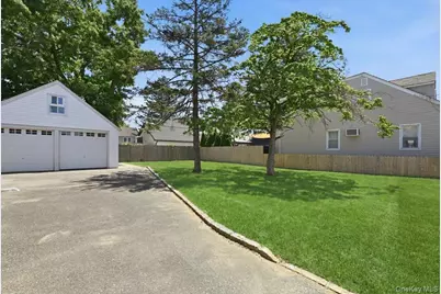 2395 Yorktown Street, Oceanside, NY 11572 - Photo 35