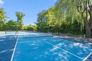 265 Sparrow Dr, Manhasset, NY 11030 - Photo 21