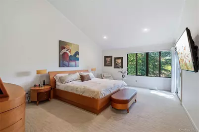 265 Sparrow Drive #265, Manhasset, NY 11030 - Photo 13