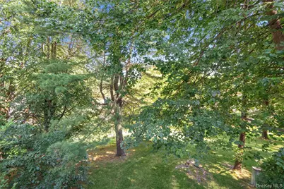 265 Sparrow Drive #265, Manhasset, NY 11030 - Photo 17