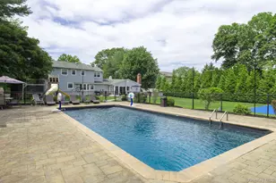 66 Cygnet Dr, Smithtown, NY 11787 - Photo 41