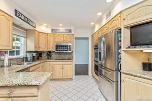 66 Cygnet Dr, Smithtown, NY 11787 - Photo 11