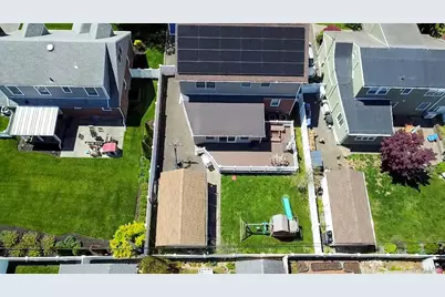 233 Collins Avenue, Williston Park, NY 11596 - Photo 35