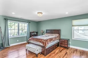 233 Collins Ave, Williston Park, NY 11596 - Photo 17