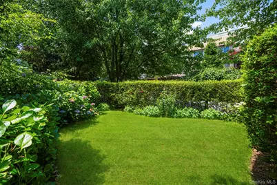 398 Cortlandt Avenue #8, Mamaroneck, NY 10543 - Photo 3