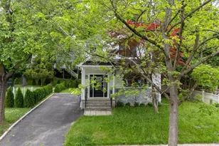 6 Burbury Ln, Great Neck, NY 11023 - Photo 31