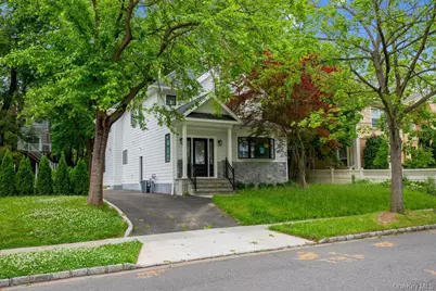 6 Burbury Lane, Great Neck, NY 11023 - Photo 1