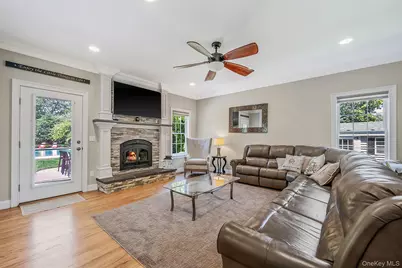44 Merritts Path, Rocky Point, NY 11778 - Photo 9