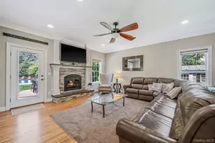 44 Merritts Path, Rocky Point, NY 11778 - Photo 9