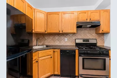 4705 Henry Hudson Parkway #3B, Bronx, NY 10471 - Photo 3